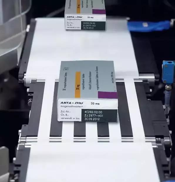 C3570 自動檢重秤配有高性能吹氣剔除裝置 C3570 自動檢重秤配有高性能吹氣剔除裝置
