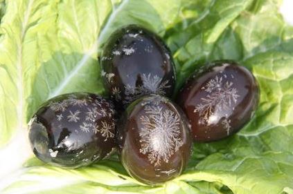 皮蛋里的松花 皮蛋里的松花